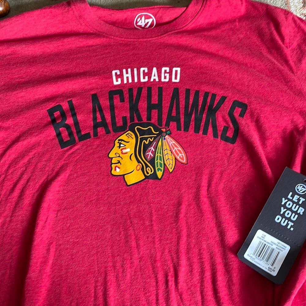 Blackhawks Long Sleeve M